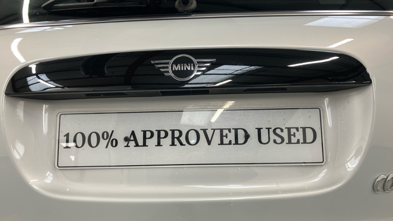 MINI Hatchback 2.0 Cooper S Sport II 3dr Auto Petrol Hatchback